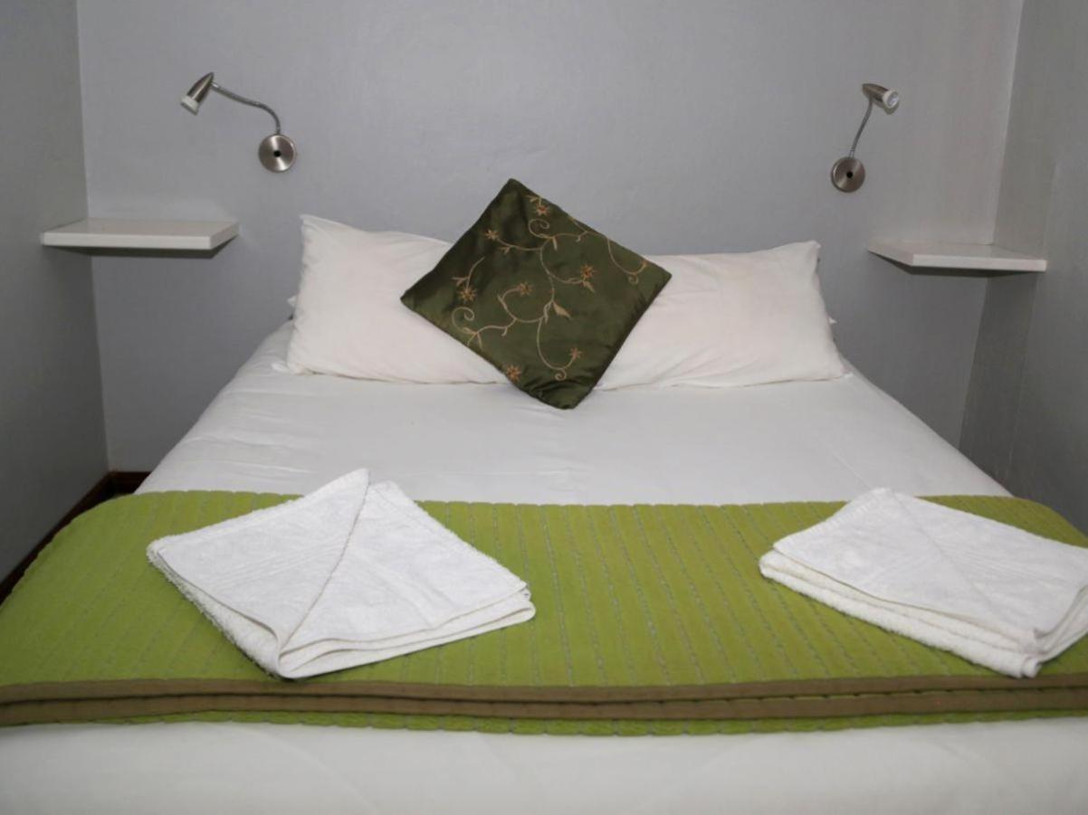 Rainbow Glen Self Catering Chalets 몬터규 객실 사진