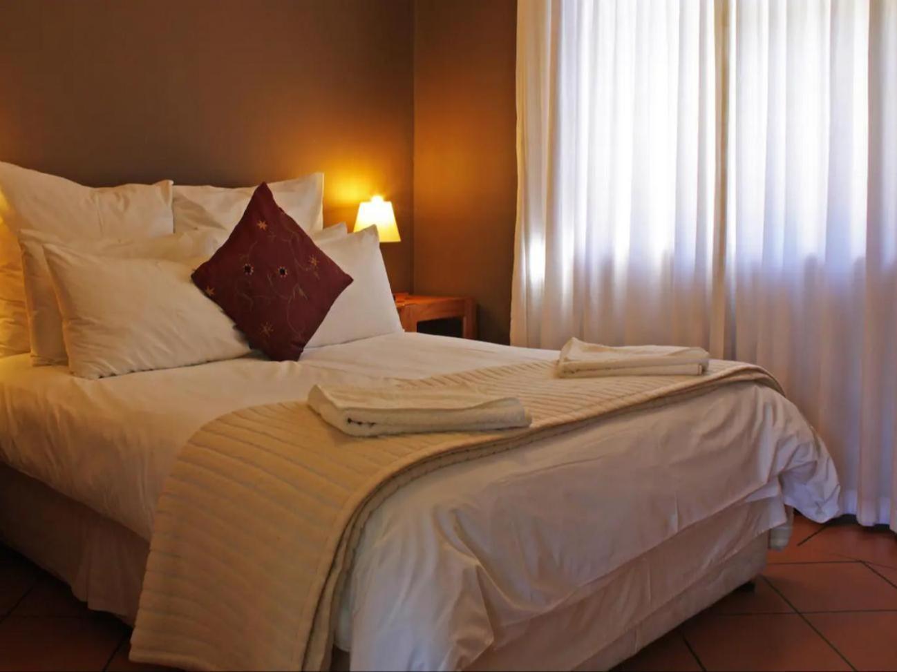 Rainbow Glen Self Catering Chalets 몬터규 객실 사진