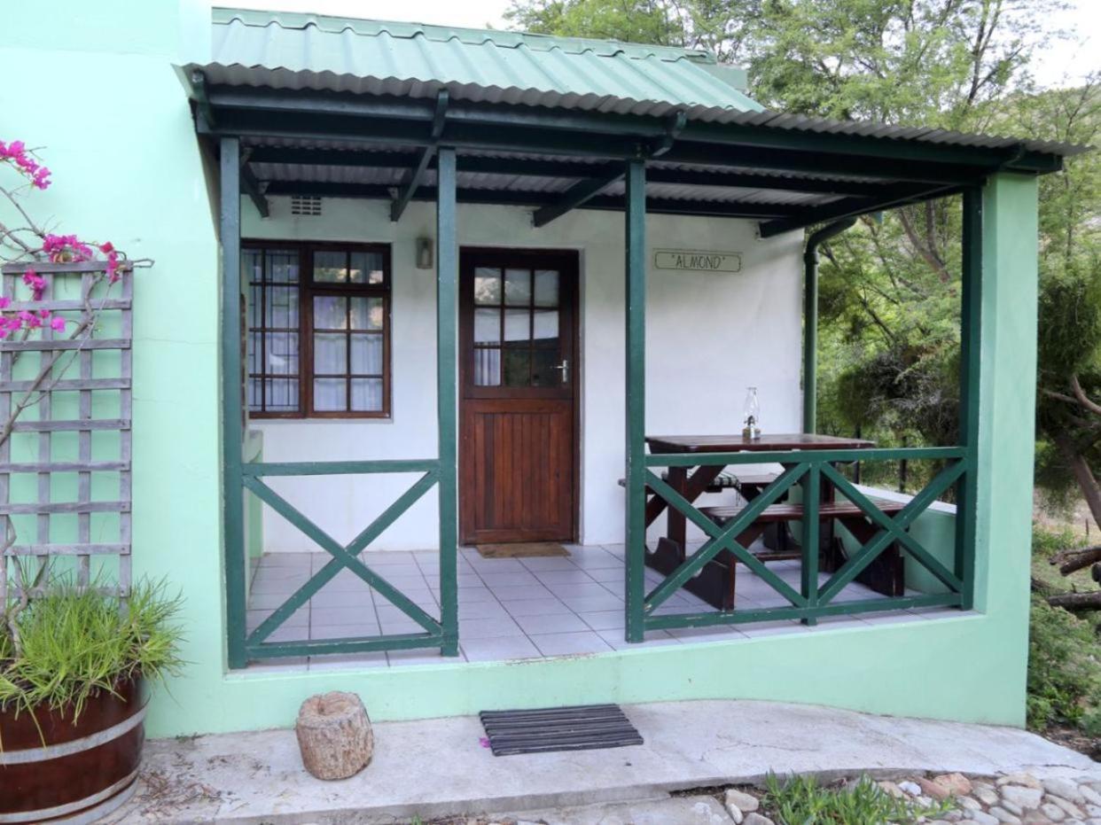 Rainbow Glen Self Catering Chalets 몬터규 객실 사진